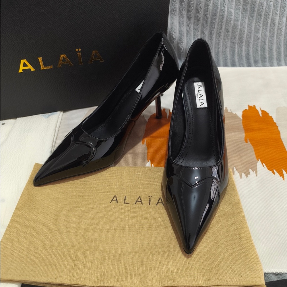 Alaïa Black Patent Pointed-Toe Stiletto Pumps
